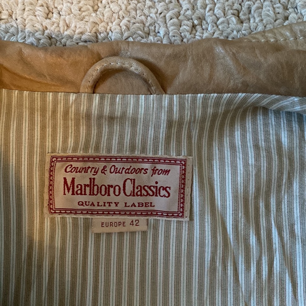 Light tan leather jacket for Fall or Spring. - Picture 4 of 6